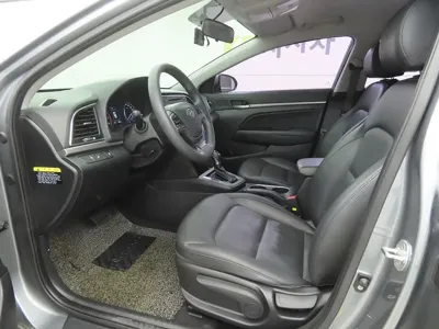 Hyundai Avante 2018, 92559 км, за 6039.12 USD - фото 10