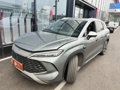 BYD L DM-i · 2025 год