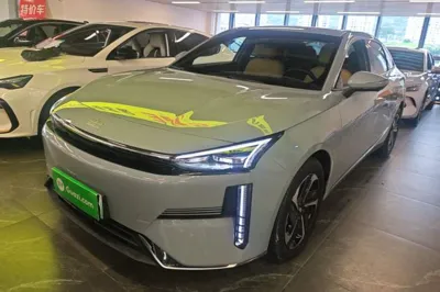 Geely Galaxy L6 · 2024 год