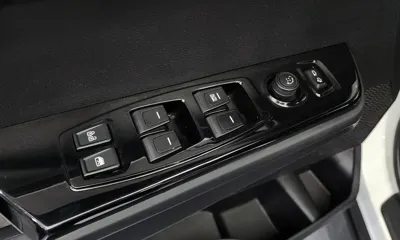 KG_Mobility_Ssangyong Torres 2023, 33437 км, за 13543.98 USD - фото 13
