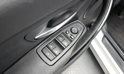 BMW 3-Series 2017, 115331 км, за 7271.29 USD - фото 20