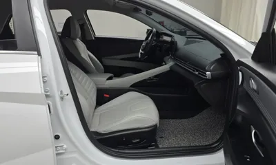 Hyundai Avante 2023, 25448 км, за 15827.8 USD - фото 11