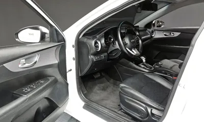 Kia K3 2022, 64924 км, за 8556.33 USD - фото 11