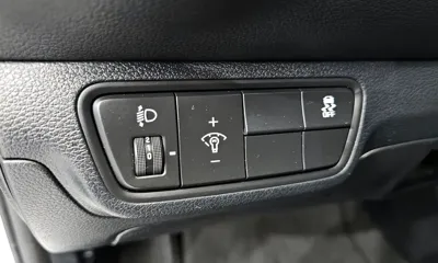 Kia K3 2022, 64924 км, за 8556.33 USD - фото 14