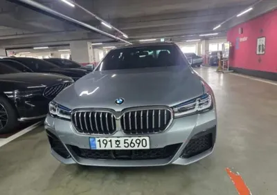 BMW 5-Series · 2023 год