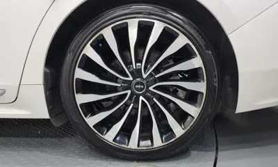 Lincoln Continental 2018, 66420 км, за 15570.04 USD - фото 21