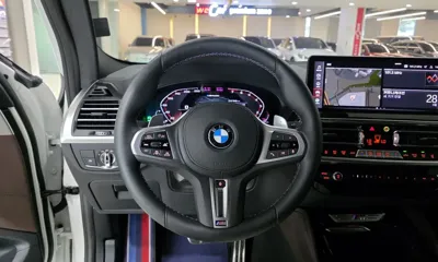 BMW X4 2025, 7827 км, за 50315.27 USD - фото 11
