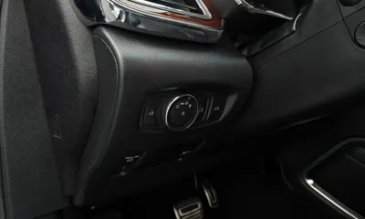 Lincoln Continental 2019, 53140 км, за 16195.15 USD - фото 30