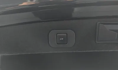 Lincoln Continental 2019, 53140 км, за 16195.15 USD - фото 38