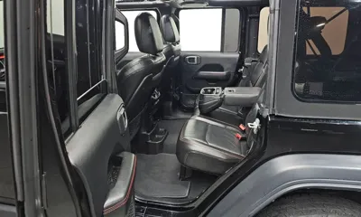 Jeep Wrangler 2018, 70638 км, за 23059.13 USD - фото 11