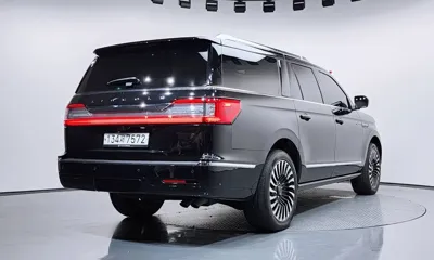 Lincoln Navigator 2020, 132080 км, за 27766.84 USD