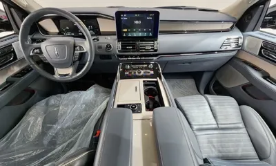 Lincoln Navigator 2020, 132080 км, за 27766.84 USD - фото 7