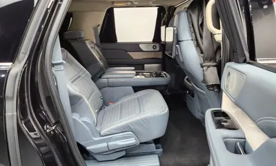 Lincoln Navigator 2020, 132080 км, за 27766.84 USD - фото 11