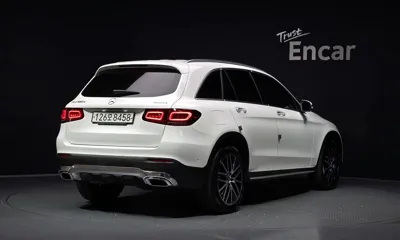 Mercedes-Benz GLC-Class 2022, 61477 км, за 27907.91 USD