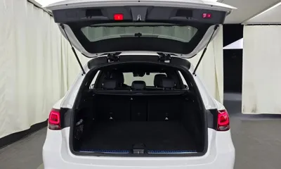 Mercedes-Benz GLC-Class 2022, 61477 км, за 27907.91 USD - фото 20