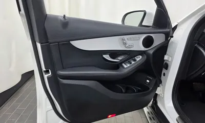 Mercedes-Benz GLC-Class 2022, 61477 км, за 27907.91 USD - фото 24