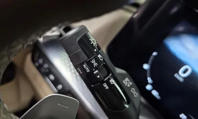 Kia Canival 2023, 59776 км, за 22427.35 USD - фото 32
