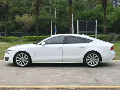Audi A7 2014, 83000 км, за 15582.39 USD