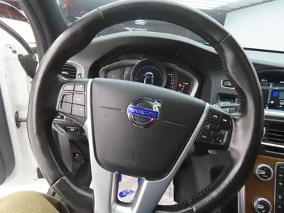 Volvo S60 2016, 155060 км, за 6930.95 USD - фото 8
