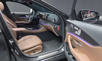 Mercedes-Benz E-Class 2023, 30946 км, за 26782.2 USD - фото 12