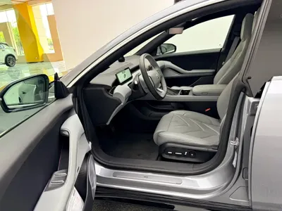 Nio ET5 2025, 12400 км, за 27700.4 USD