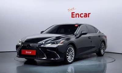 Lexus ES · 2019 год