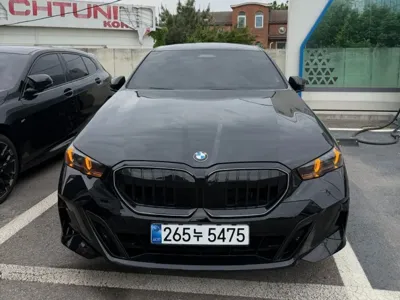 BMW 5-Series 2026, 9700 км, за 74757.82 USD