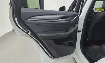 BMW X4 2025, 1376 км, за 55700.36 USD - фото 25