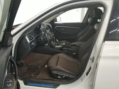 BMW 3 Series 2018, 90200 км, за 14787.82 USD - фото 9