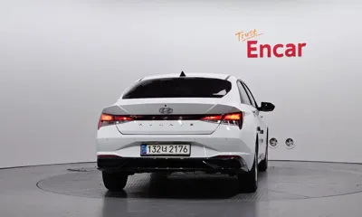Hyundai Avante 2021, 61348 км, за 10553.75 USD