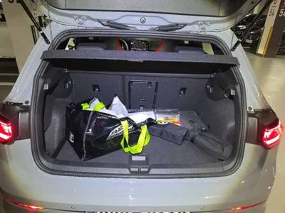 Volkswagen Golf 2025, 12068 км, за 26697.91 USD