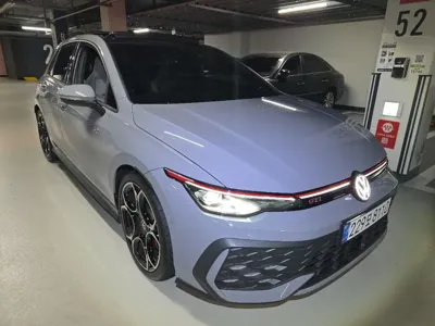 Volkswagen Golf 2025, 12068 км, за 26697.91 USD