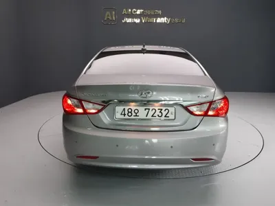Hyundai Sonata 2010, 123000 км, за 2307.74 USD