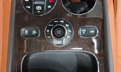 Bentley Bentayga 2022, 64578 км, за 114874.62 USD - фото 16