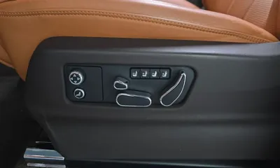 Bentley Bentayga 2022, 64578 км, за 114874.62 USD - фото 35