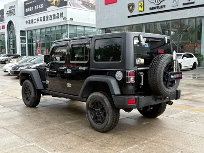 Jeep Wrangler 2014, 200000 км, за 14537.68 USD