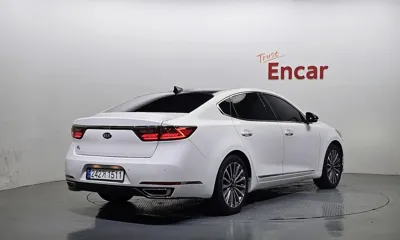 Kia K7 2016, 158872 км, за 7220.69 USD