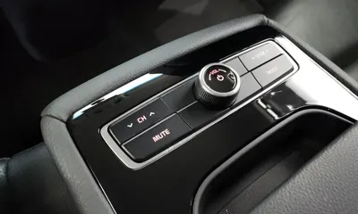 Kia K7 2016, 158872 км, за 7220.69 USD - фото 19