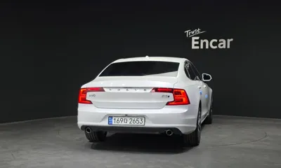 Volvo S90 2017, 160925 км, за 9425.99 USD
