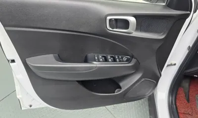 Hyundai Venue 2020, 57973 км, за 11039.14 USD - фото 24