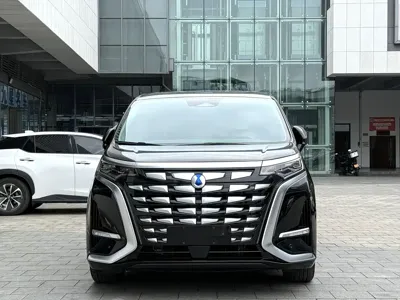 Denza Denza D9 2023, 50000 км, за 25527.73 USD