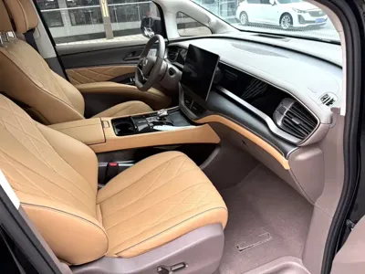 Denza Denza D9 2023, 50000 км, за 25527.73 USD