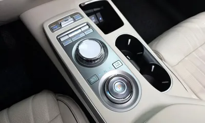 Genesis GV70 2023, 25244 км, за 29613.98 USD - фото 9