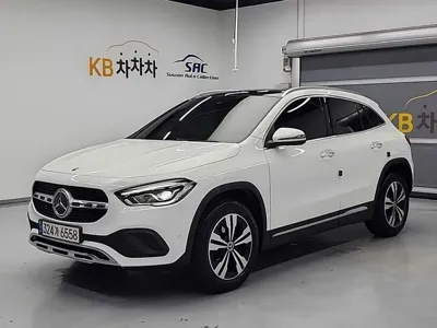 Mercedes-Benz GLA-Class · 2021 год