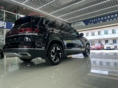 Volkswagen Teramont 2022, 65000 км, за 26088.46 USD