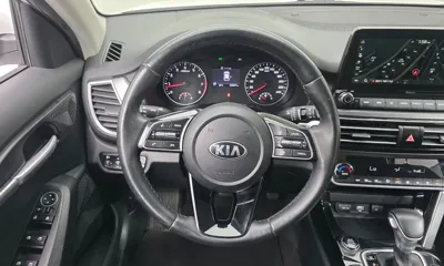 Kia Seltos 2022, 56657 км, за 10906.94 USD - фото 13