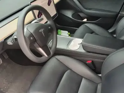Tesla Model 3 2023, 35000 км, за 21600.52 USD