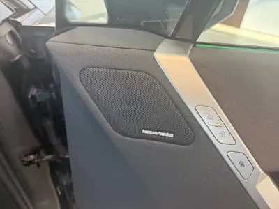 BMW iX 2024, 7200 км, за 47149.61 USD - фото 8