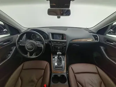 Audi Q5 2017, 120300 км, за 9549.55 USD