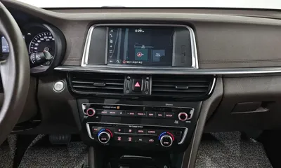 Kia K5 2020, 98425 км, за 9247.76 USD - фото 16